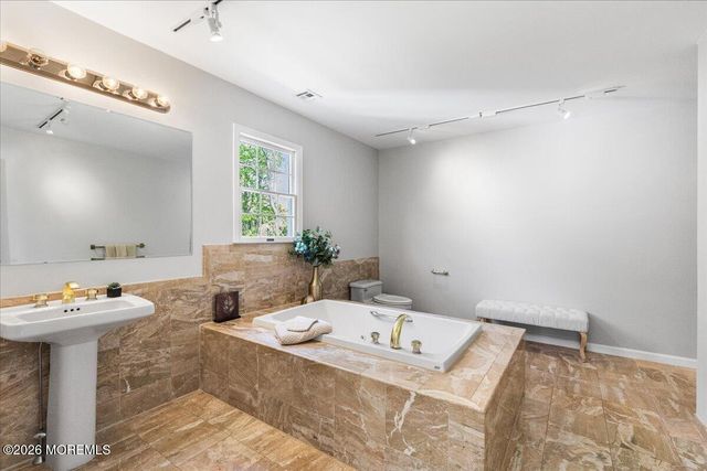 4 Takolusa Drive, Holmdel, NJ 07733