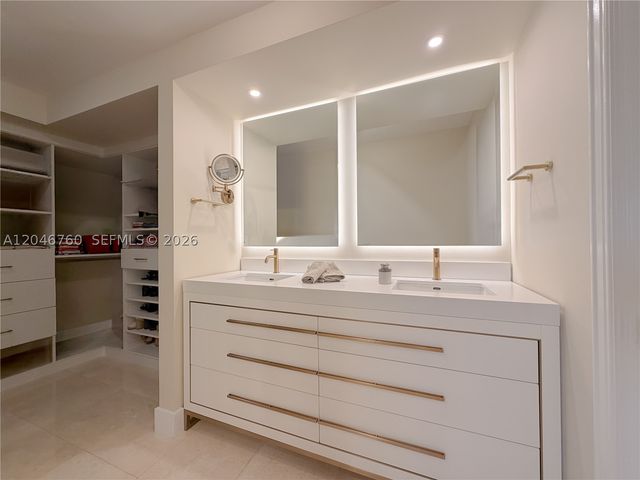 1111 Crandon Blvd C1104, Key Biscayne, FL 33149