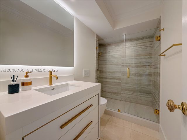 1111 Crandon Blvd C1104, Key Biscayne, FL 33149