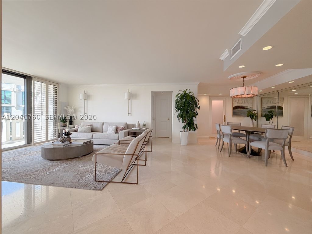 1111 Crandon Blvd C1104, Key Biscayne, FL 33149