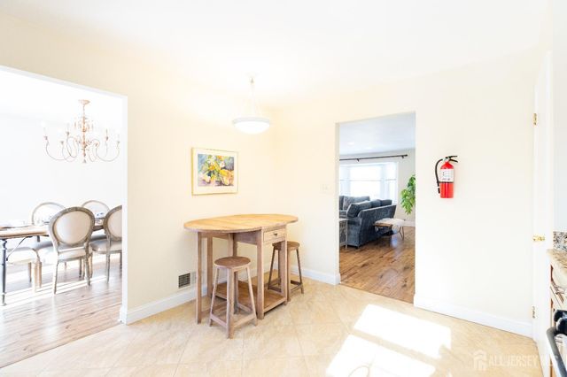 9 Sturbridge W Drive, Piscataway, NJ 08854