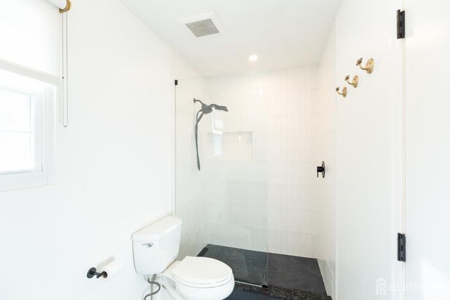 9 Sturbridge W Drive, Piscataway, NJ 08854