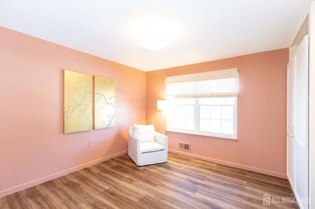 9 Sturbridge W Drive, Piscataway, NJ 08854