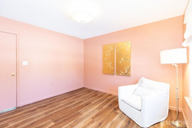 9 Sturbridge W Drive, Piscataway, NJ 08854