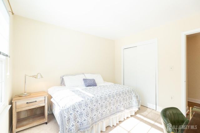 9 Sturbridge W Drive, Piscataway, NJ 08854