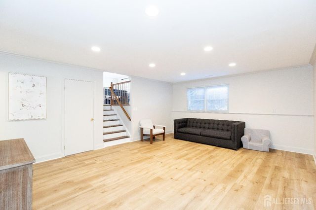 9 Sturbridge W Drive, Piscataway, NJ 08854