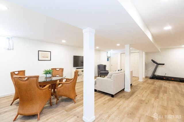 9 Sturbridge W Drive, Piscataway, NJ 08854