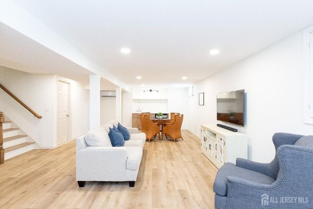 9 Sturbridge W Drive, Piscataway, NJ 08854