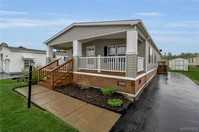 9899 Tobermory Avenue, Clarence, NY 14031