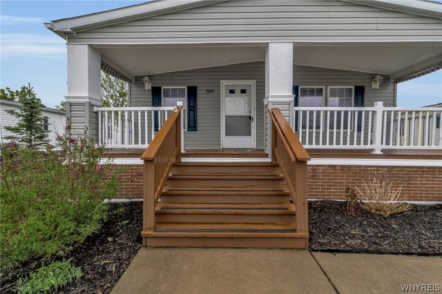 9899 Tobermory Avenue, Clarence, NY 14031