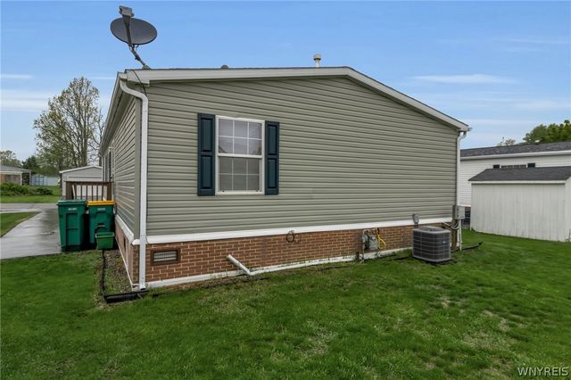 9899 Tobermory Avenue, Clarence, NY 14031