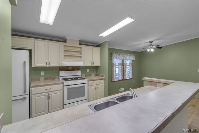 9899 Tobermory Avenue, Clarence, NY 14031