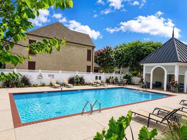 887 DELOACH LN, Collierville, TN 38017