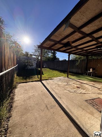 1020 Cypress St, Pueblo, CO 81004