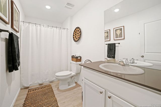 5875 COAHULIA RDG, Seguin, TX 78155