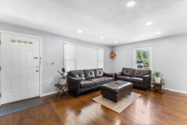 632 Washington St A6, Braintree, MA 02184