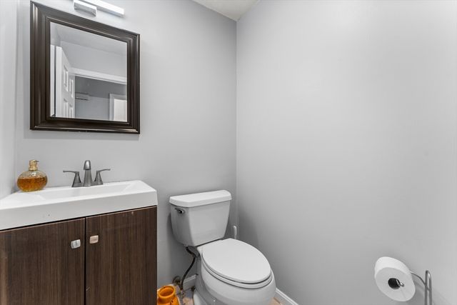 632 Washington St A6, Braintree, MA 02184