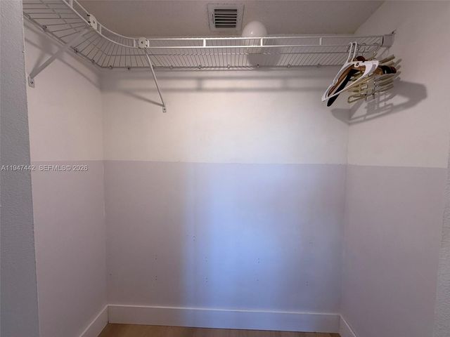 9907 Westwood Dr 21-2, Tamarac, FL 33321