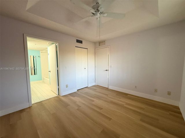 9907 Westwood Dr 21-2, Tamarac, FL 33321