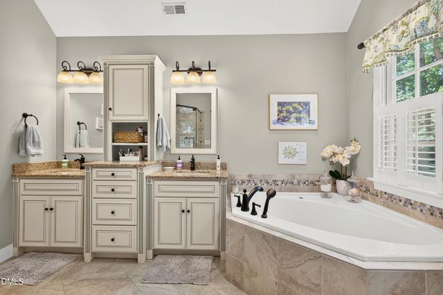 306 Kettlebridge Drive, Cary, NC 27511