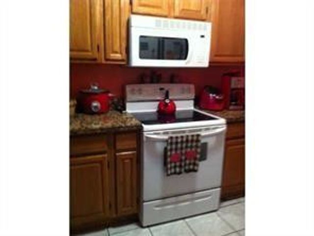 2605 W 67th Place 13-10, Hialeah, FL 33016