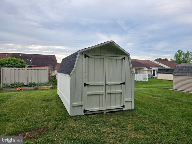 883 GEYER DR, Chambersburg, PA 17201
