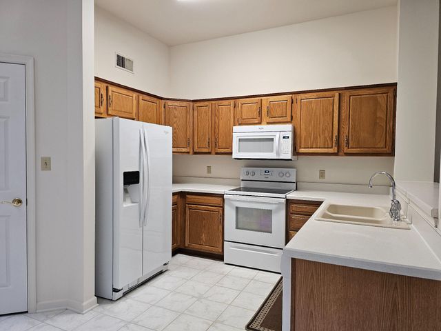 883 GEYER DR, Chambersburg, PA 17201