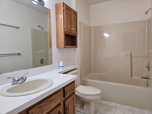 883 GEYER DR, Chambersburg, PA 17201