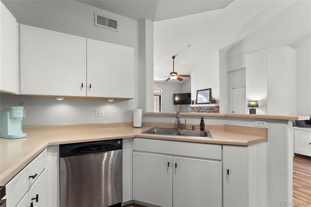 1632 W Canal Circle 933, Littleton, CO 80120