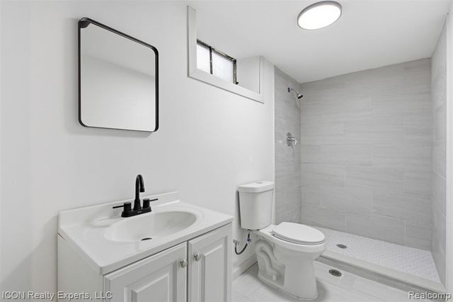 22401 Francis Street, Saint Clair Shores, MI 48082