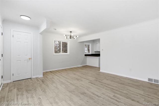 22401 Francis Street, Saint Clair Shores, MI 48082