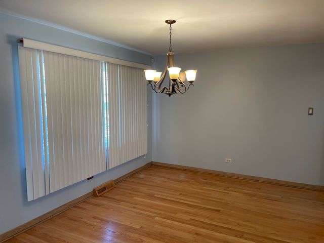 10335 Laporte Avenue, Oak Lawn, IL 60453