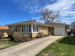 10335 Laporte Avenue, Oak Lawn, IL 60453