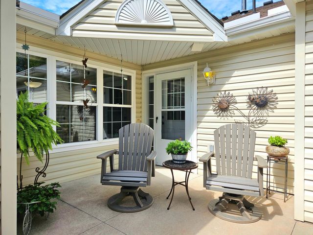 19277 Freeport Court NW, Elk River, MN 55330