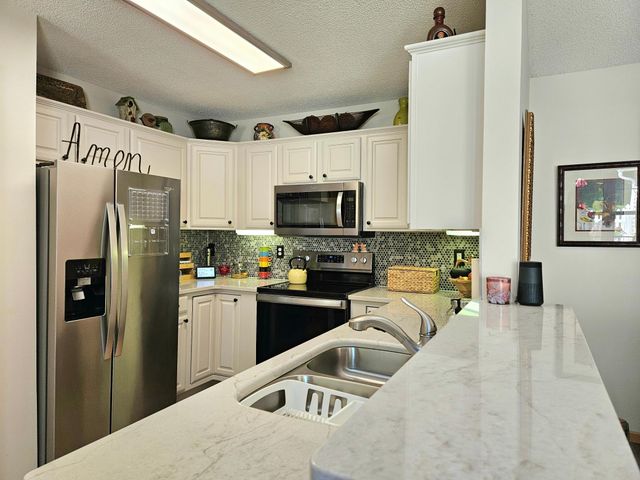 19277 Freeport Court NW, Elk River, MN 55330