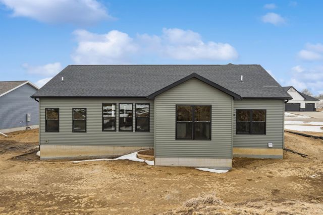 4710 Wild Horse Drive, Cedar Falls, IA 50613