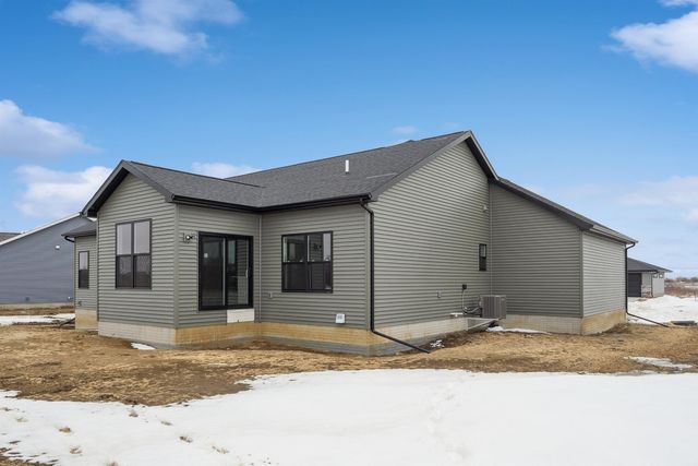 4710 Wild Horse Drive, Cedar Falls, IA 50613