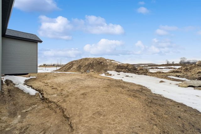 4710 Wild Horse Drive, Cedar Falls, IA 50613