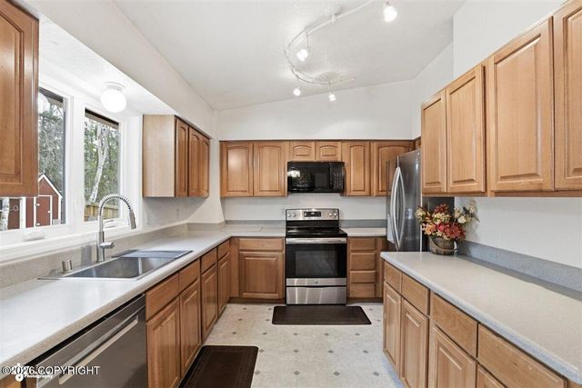 2500 Tradewind Drive, Anchorage, AK 99516
