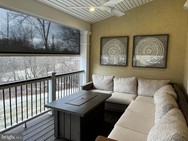 580 FARMDALE CIR, Blue Bell, PA 19422