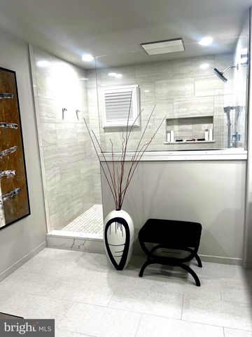 580 FARMDALE CIR, Blue Bell, PA 19422