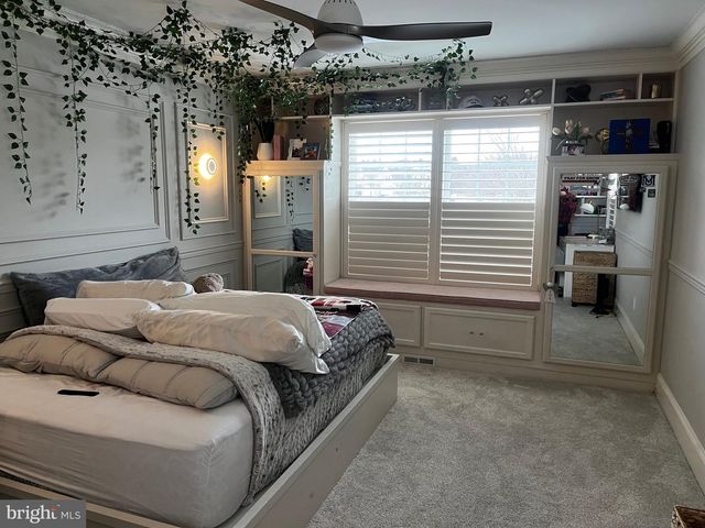 580 FARMDALE CIR, Blue Bell, PA 19422