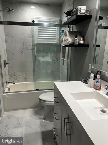 580 FARMDALE CIR, Blue Bell, PA 19422