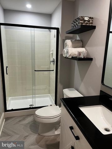 580 FARMDALE CIR, Blue Bell, PA 19422