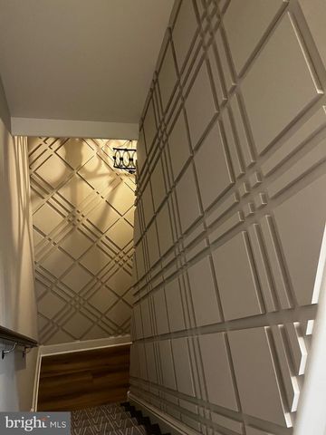 580 FARMDALE CIR, Blue Bell, PA 19422