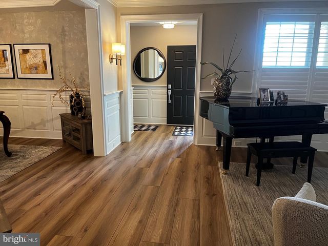 580 FARMDALE CIR, Blue Bell, PA 19422