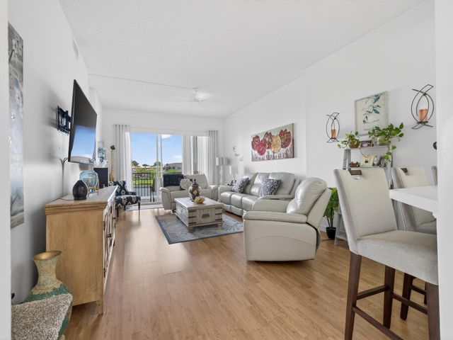 7708 Trent Drive, Tamarac, FL 33321