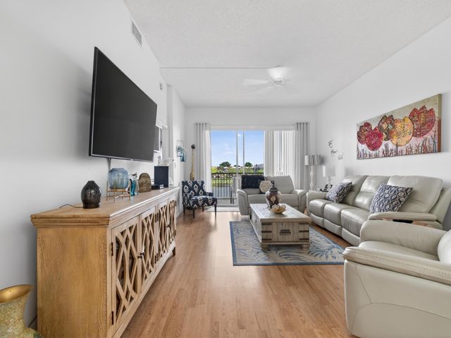 7708 Trent Drive, Tamarac, FL 33321