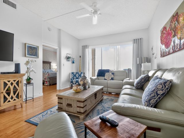 7708 Trent Drive, Tamarac, FL 33321