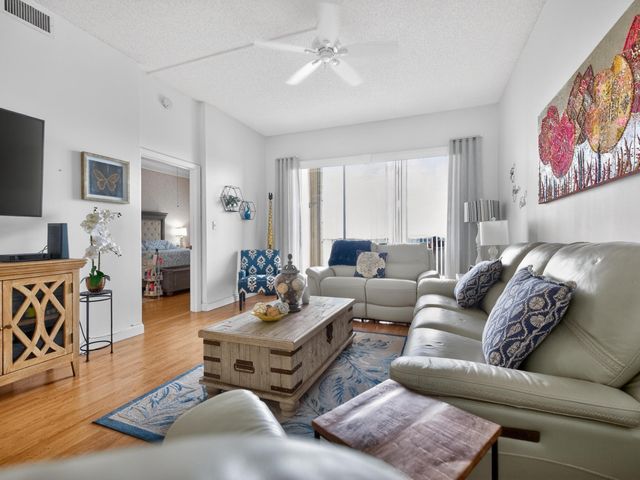 7708 Trent Drive, Tamarac, FL 33321